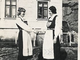 Ingeling og Henriette Hess.